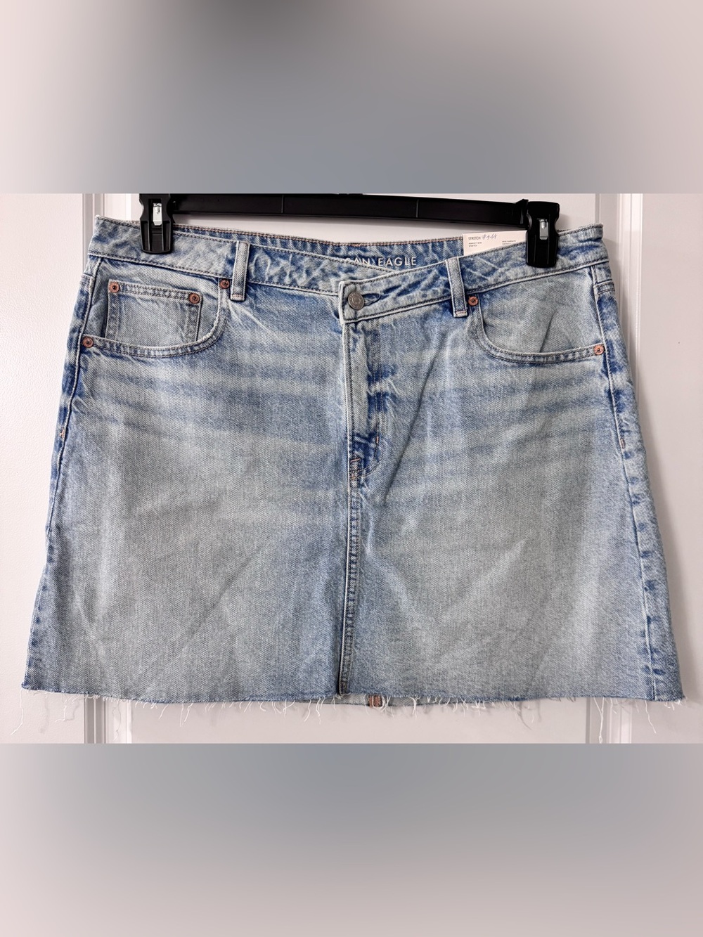 #444 - American Eagle High-Waisted Denim Perfect Mini Skirt Light Blue Stretch